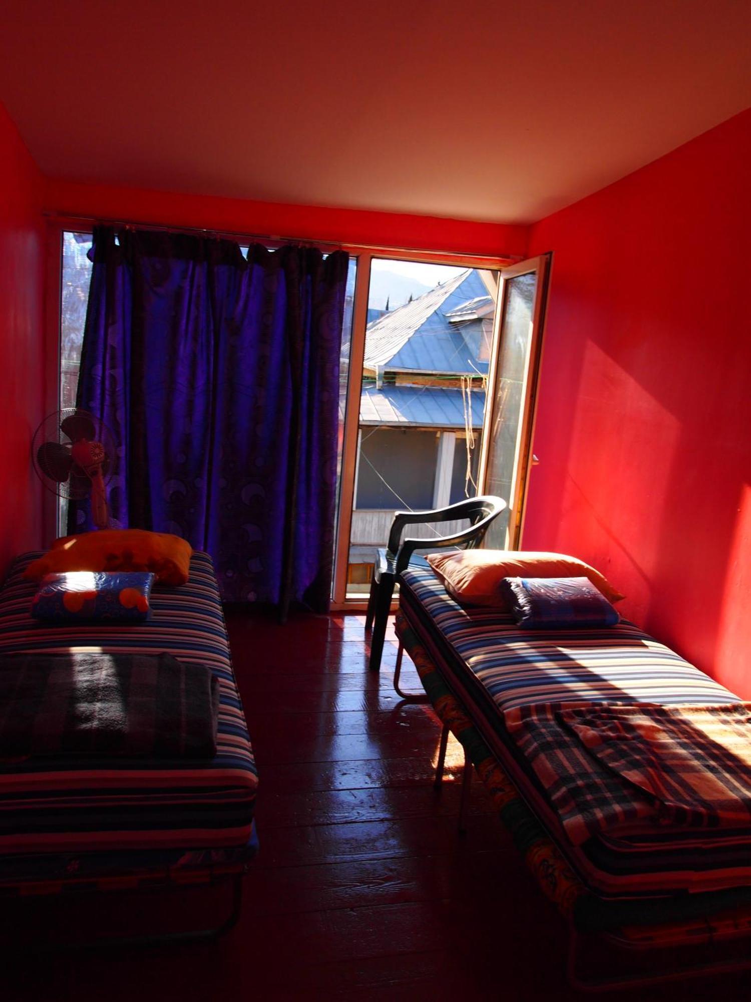 Green Stairs Guest house Tbilisi Kamer foto