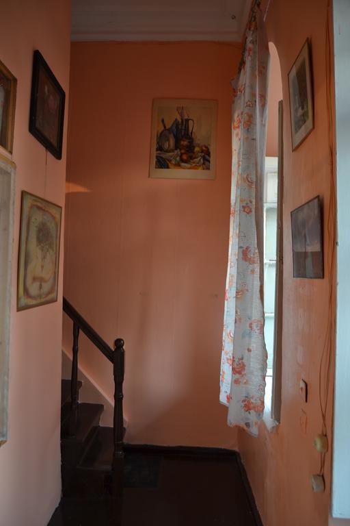 Green Stairs Guest house Tbilisi Buitenkant foto