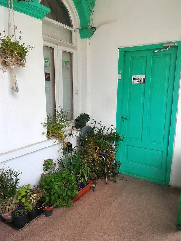 Green Stairs Guest house Tbilisi Buitenkant foto
